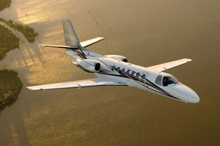 Cessna Citation Encore from Bloom Business Jets in fight over the ocean.